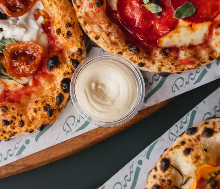 Dips og pizza
